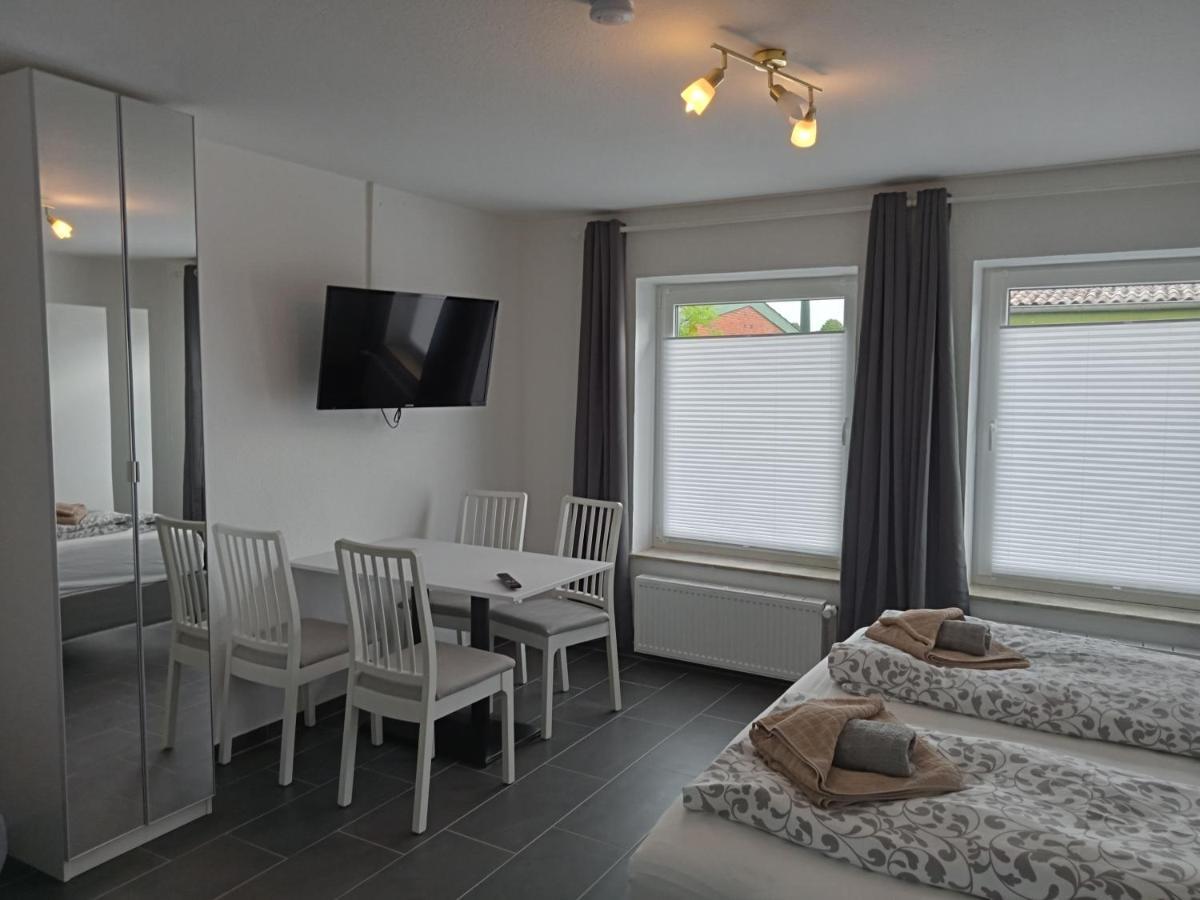 Ferienhaus Am Binnenhafen Emden Exteriör bild
