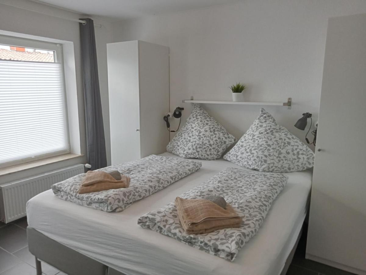 Ferienhaus Am Binnenhafen Emden Exteriör bild