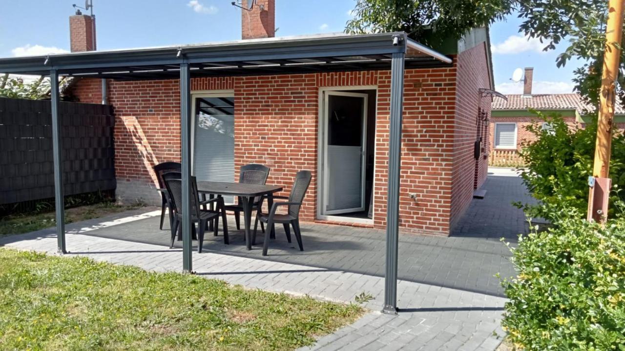 Ferienhaus Am Binnenhafen Emden Exteriör bild